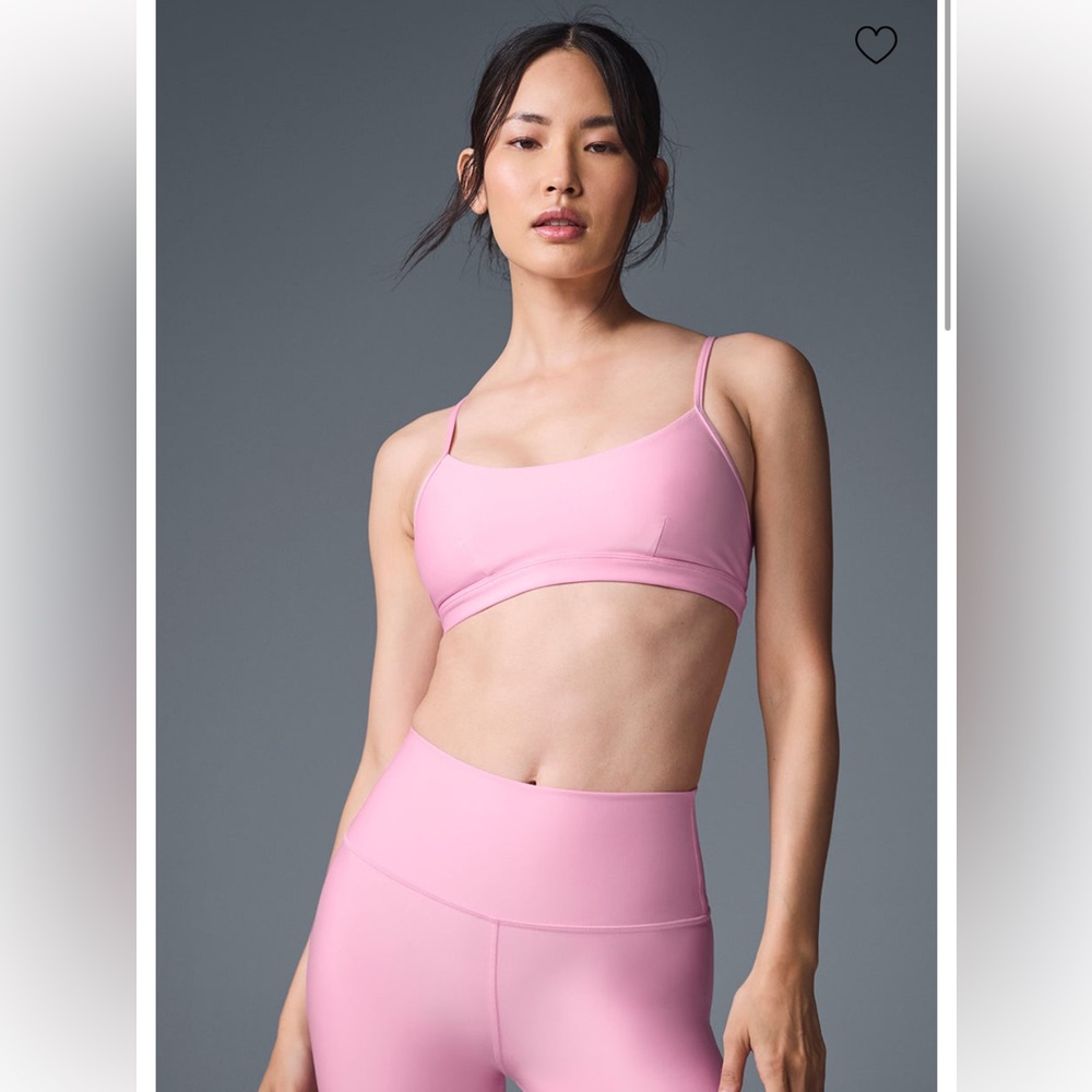 Alo Yoga Airlift set in Sweet Pink